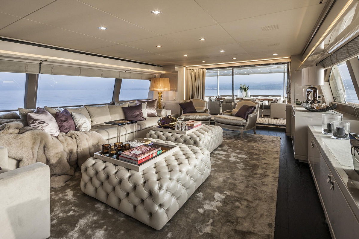 Аренда мегаяхты Ferretti Yachts - YVONNE во Франции - гостиная